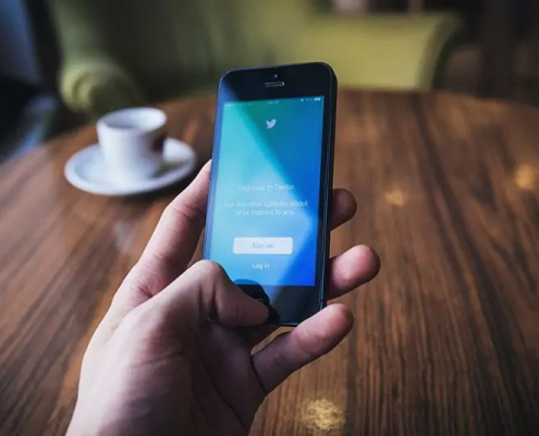 Twitter Tests Out 140 Second Audio Tweets